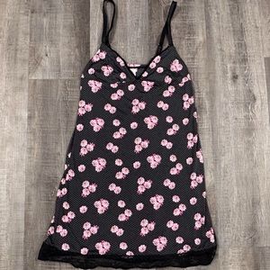 💞 Women’s Small Lace-Trimmed Floral Night Gown